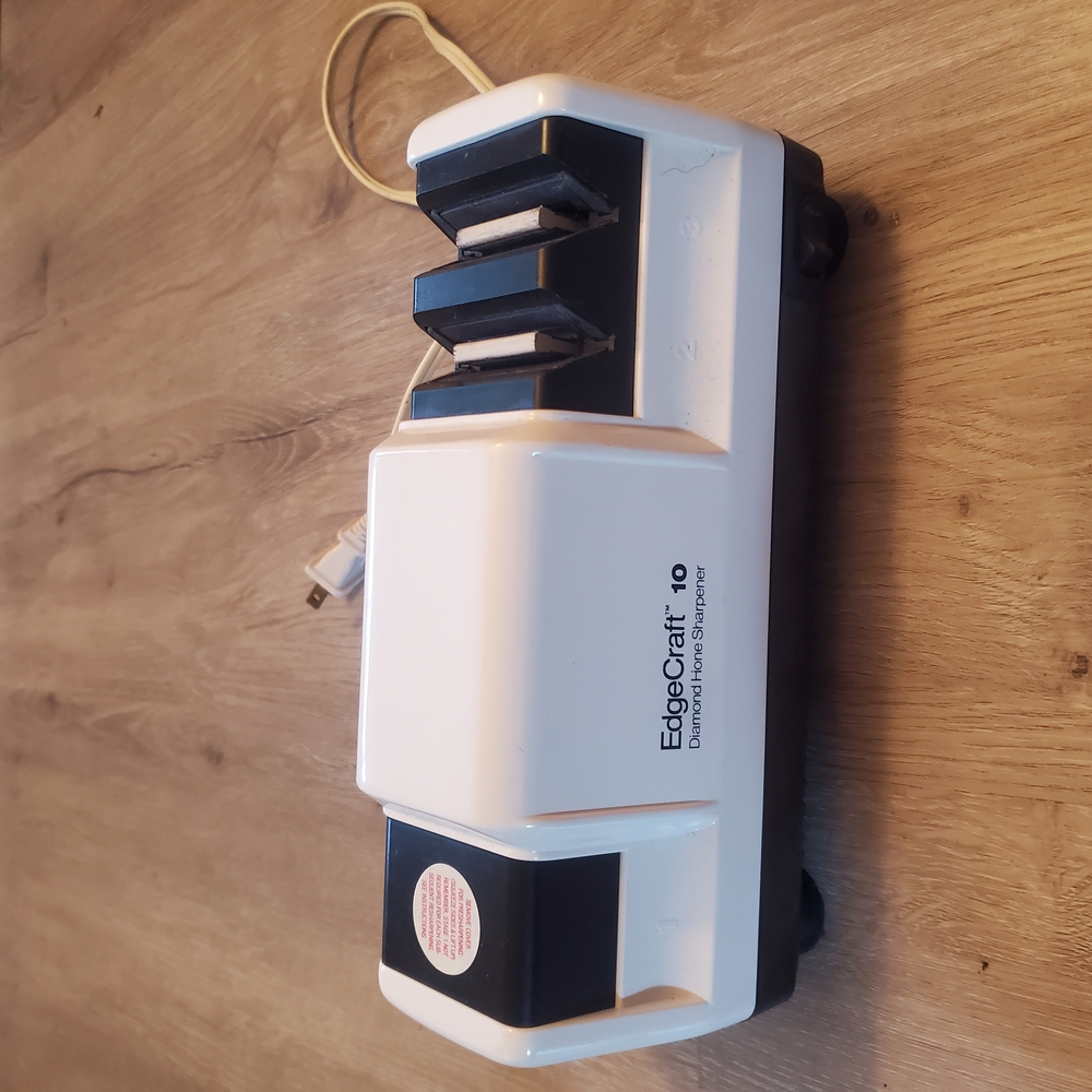 EdgeCraft Electric Knife Sharpener in Black and White